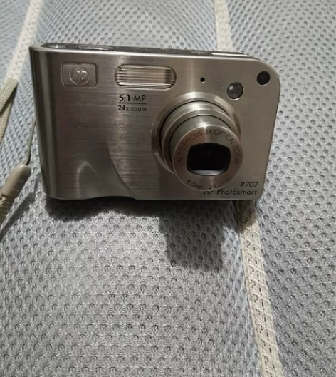 HP/惠普数码相机r707 测试完按键功能...