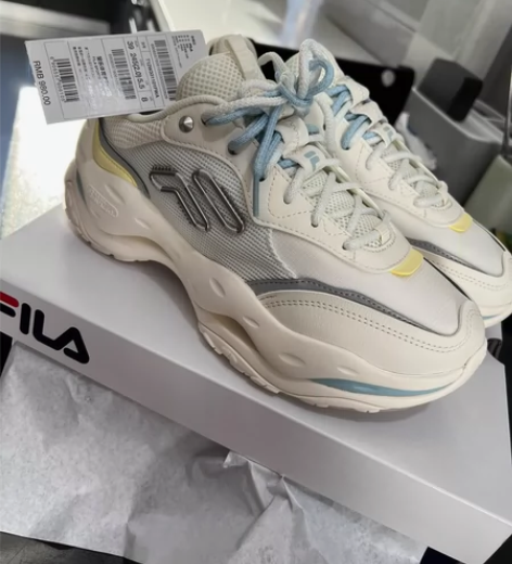 斐乐芝士鞋，潮牌女鞋，39码，全新专柜正品...