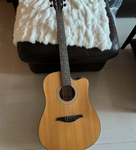 全新 吉他，别人送的，不会弹，一直闲置吃灰...