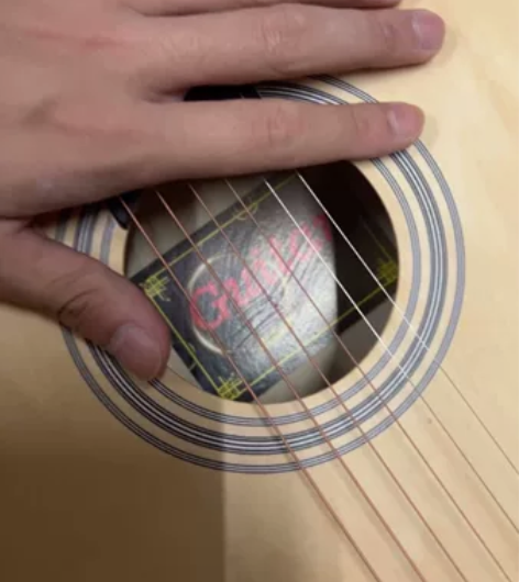 吉他，毕业了出闲置重新出，需要的价格可商量...