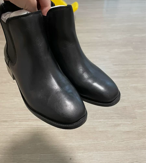 切尔西短帮靴子 黑色 35码 码正 就穿过...