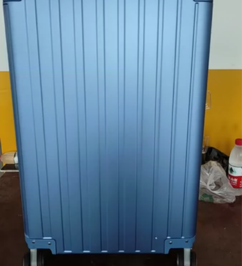 日本漫游26寸旅行箱全铝 表面大面积色斑 ...