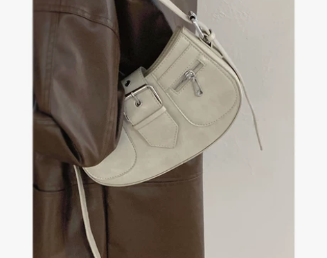 清闲置 全新复古单肩包 买来没背过 只能单...