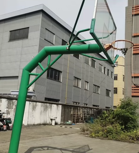 厂房搬迁，篮球架便宜处理 感兴趣的话点“我...