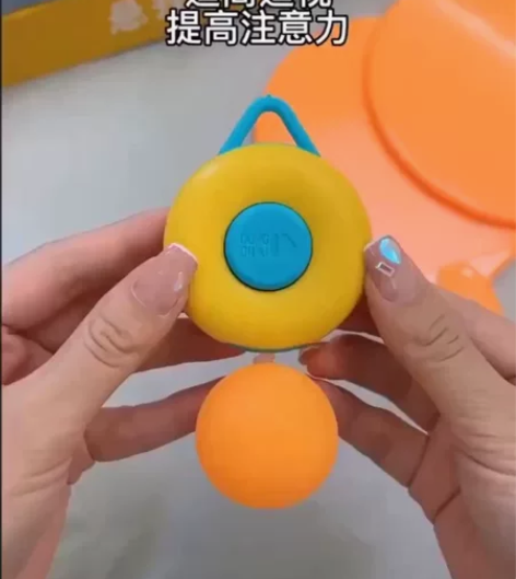 悬挂乒乓球训练器儿童室内自动悬浮亲子锻炼视...