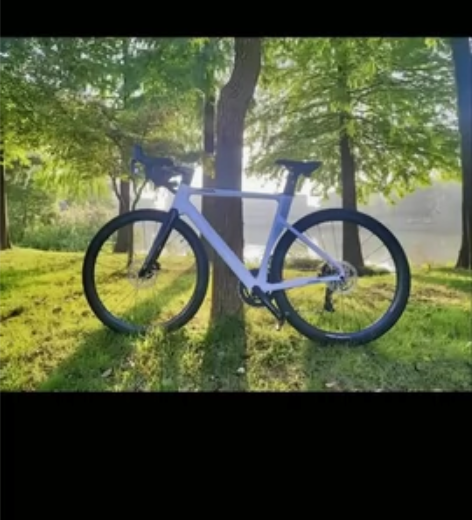 出一台公路车，JAVA佳沃鱼雷6Top，车...