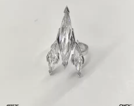 顺丰包邮【官方直邮】SMFK银色人造钻石幻...