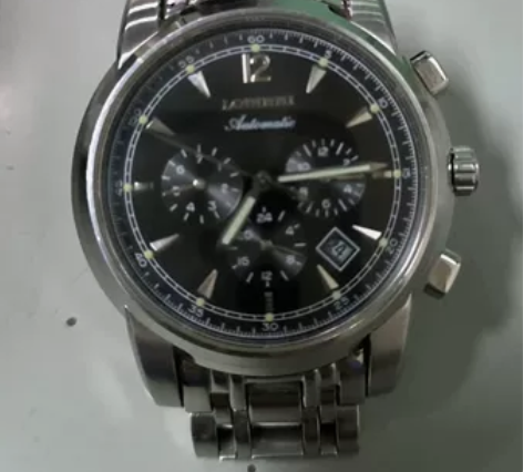 闲置手表，配件齐全功能走时正常。 感兴趣的...