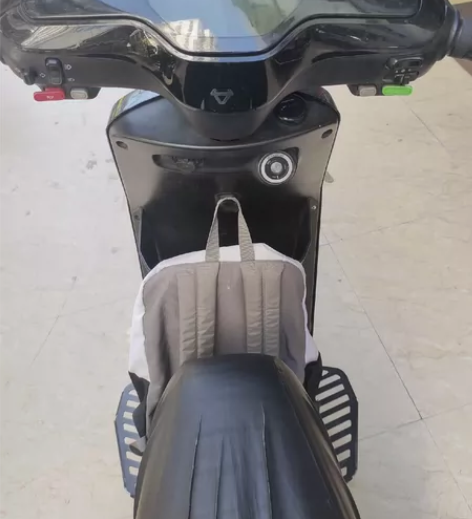 2拉2小牛带60a电池 电机刚换新电池上车...