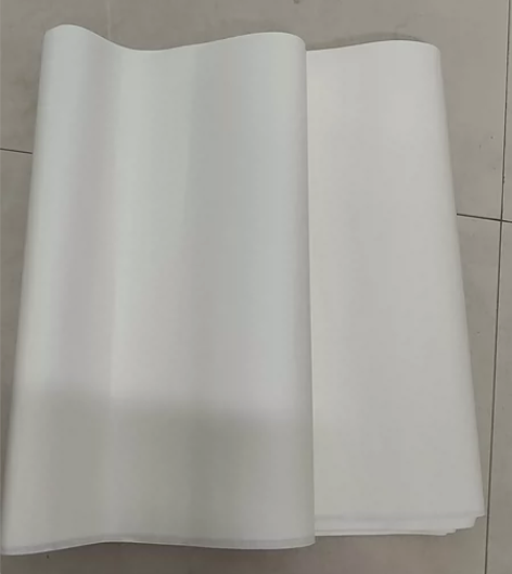 半生熟宣纸，四尺对开，有40张左右，可分开...