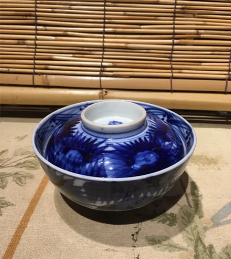 回流老青花盖碗一枚 品相如图，完好品，内侧...