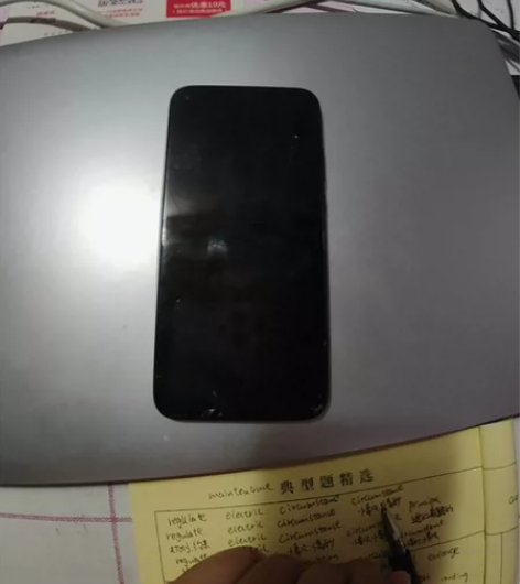 华为nova5i，自用闲置，无暗病，屏幕轻...