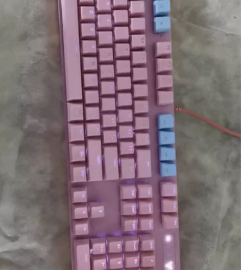 雷柏黑轴V500PRO粉色机械键盘，仅此1把！视频，图片都有...