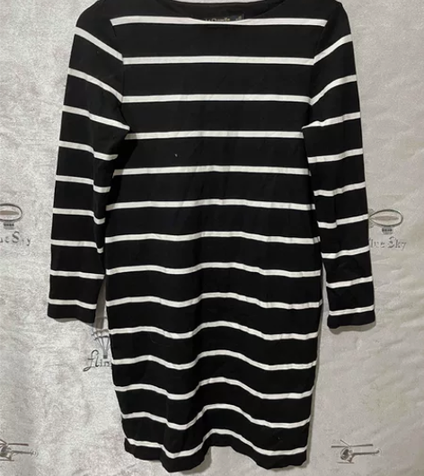 包邮出拉夏贝尔品牌女士连衣裙 成色新 尺码...