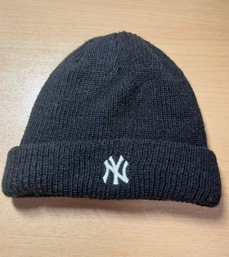 MLB毛线帽全新仅试戴 闲置物品不退不换