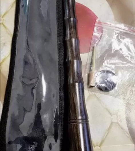 帮朋友处理一批全新唢呐配件各调乌木唢呐杆，各种音调都有，买就...