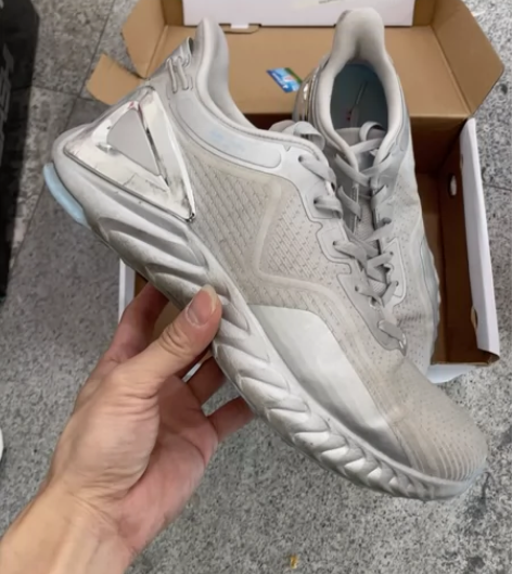 匹克态极领航员 银色 43 二手 E138...