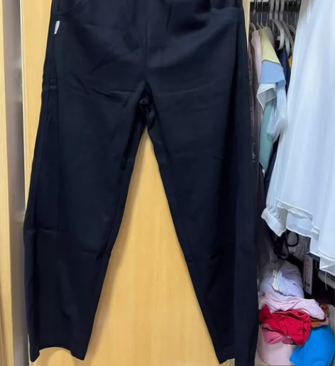 秋天运动长裤 全新有包装 黑色 m码数 腰围62 松紧腰围 ... 秋天运动长裤 全新有包装 黑色 m码数 腰围62 松紧腰围 ...