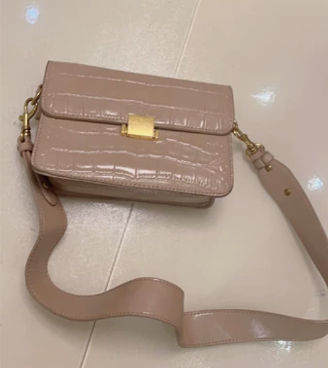 斜挎包 颜色很高档的一款 柔和 15×22...