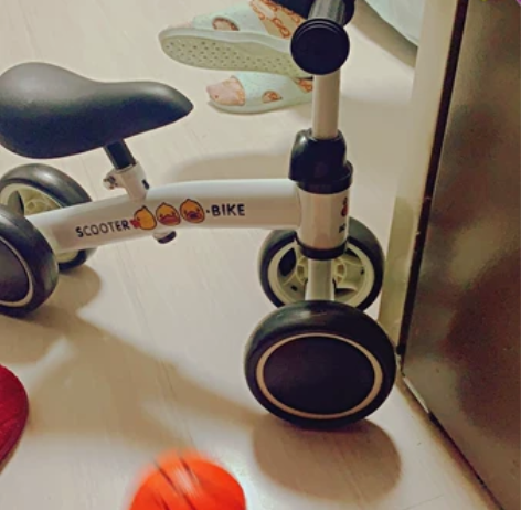 宝宝儿童平衡车无脚踏溜溜车 滑步车婴幼儿四...