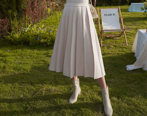 流浪共和 折叠钢琴半身裙 屁股大不适合这裙...