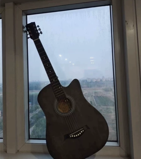 【1200买的一次没用】单板吉他初学者吉他...