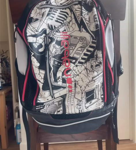 迪卡侬游泳训练双肩背包，透气不惧水，干湿分...