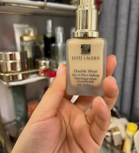 雅诗兰黛粉底液，我几乎不擦粉底液，闲置快一...