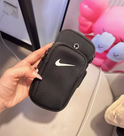 跑步手机臂包男女通用户外健身装备臂袋防水手...