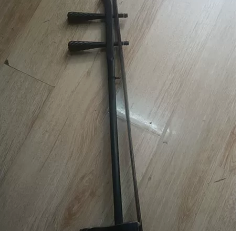 正宗黑檀木京二胡9成新，全好无损的 感兴趣...