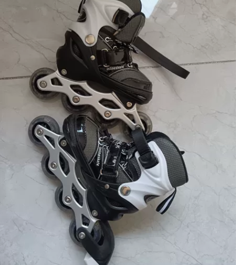 儿童轮滑鞋，可调码，26-34码，新旧看图...