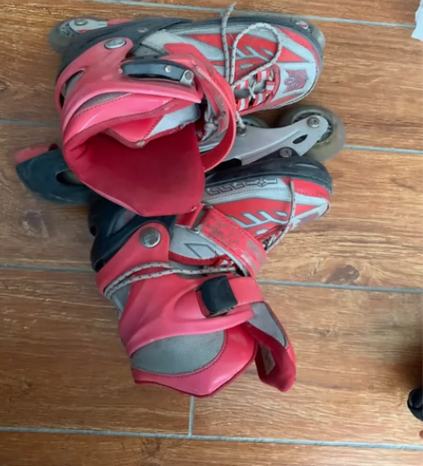 捷豹牌轮滑鞋 旱冰鞋  35-38码 感兴...