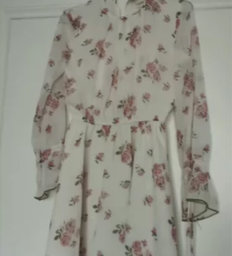 女士连衣裙全新m号中款 感兴趣的话点“我想...