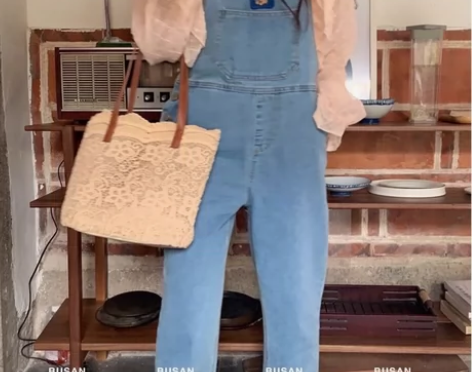 牛仔背带裤女韩版宽松直筒阔腿牛仔裤新款洋气...