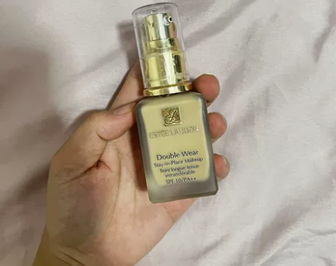 雅诗兰黛粉底液 色号1w2 用过一次 太干...