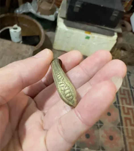 发簪。银鎏金工艺，品相很好，价格便宜，喜欢...