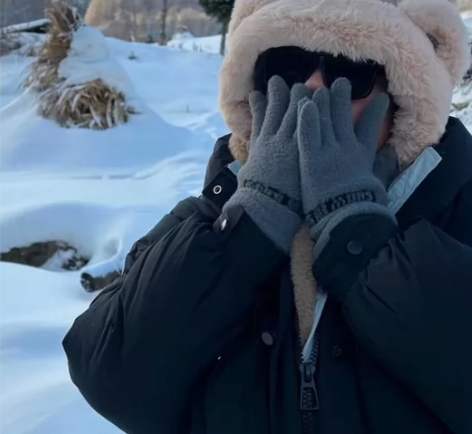 【全新】小熊耳朵帽子围巾一体女冬季韩版卡通...