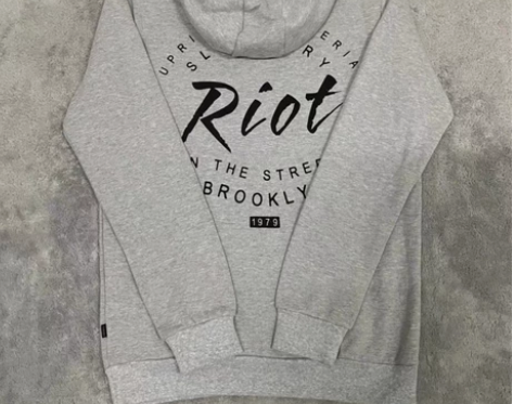 Riot美式美潮连帽长袖 L码  肩宽47...