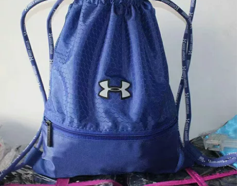 安德玛深蓝色ua收纳包足球抽绳包篮球鞋包健...