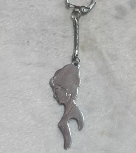 老物件  一只美女开瓶器，品相还可以，实物...