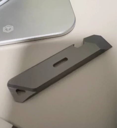 钛合金开瓶器 感兴趣的话点“我想要”和我私...