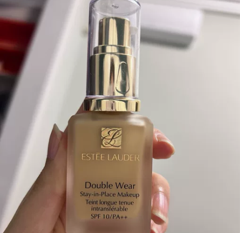 雅诗兰黛粉底液,色号如图 拆封了 全新未使...