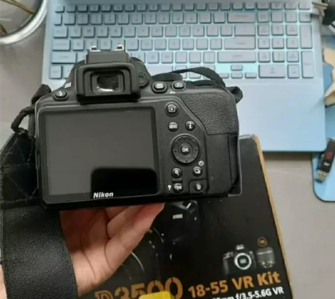 尼康（Nikon） D3500数码单反相机 入门级高清数码家...