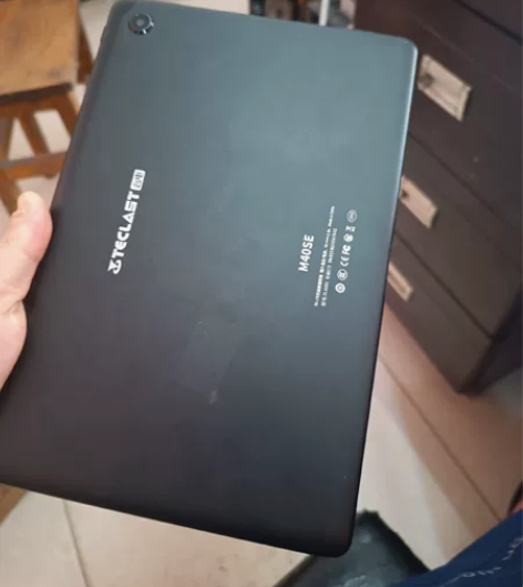 台电 M40se  TLA001  屏幕摔...