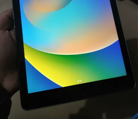 出台我妹的平板，iPad2017黑色国行128GB   无拆...