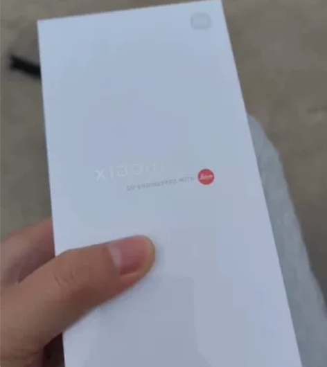 出小米13蓝色12+512共2台，单台34...