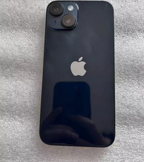 苹果14国行黑色手机256g，外观九九新无...