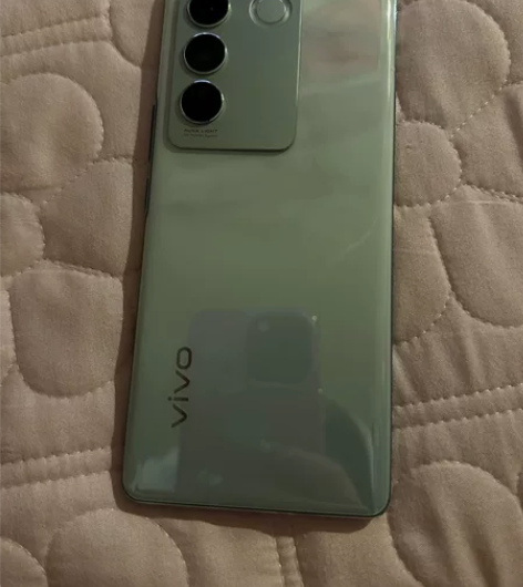 vivo s16 8+256 手机很新，就...