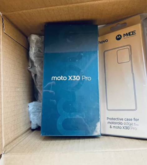 摩托罗拉 moto X30 Pro 2亿影...