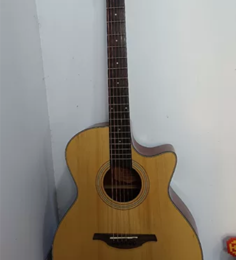 雷克斯吉他,买来三四年用了半年,一直吃灰,...